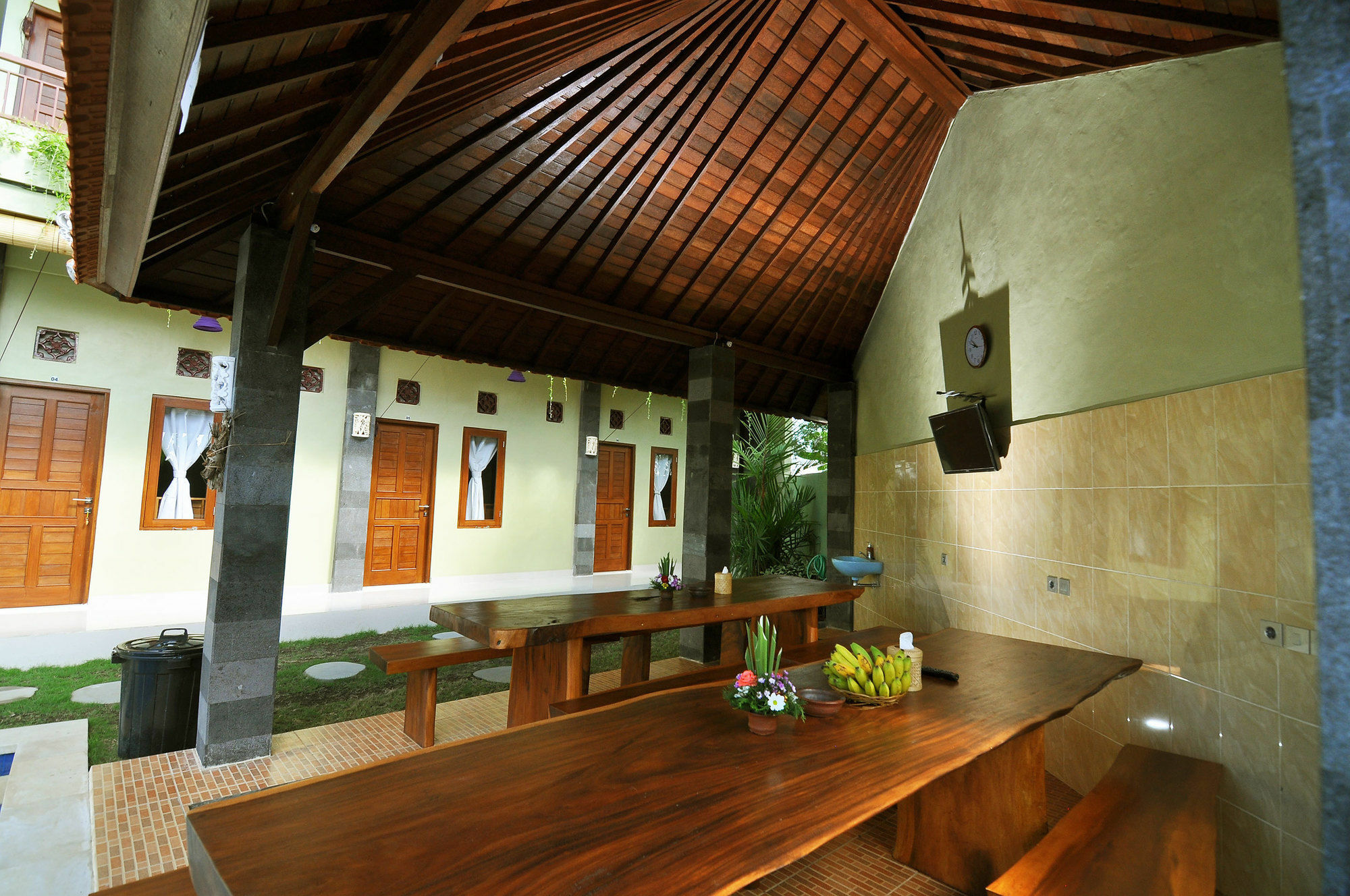 Cempaka Mas Guesthouse Kuta  Exterior photo